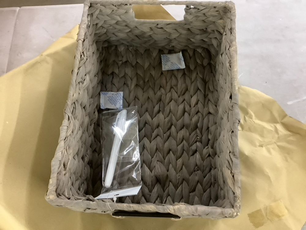 Set of 4 Water Hyacinth Pantry Baskets w/ Chalkboard, Marker - 12in - Image 4 - Lot 262