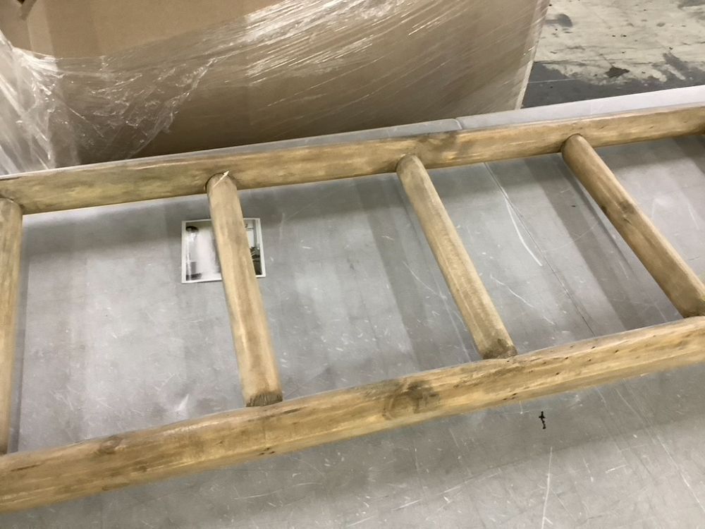 Wood Blanket Ladder - Image 4 - Lot 272