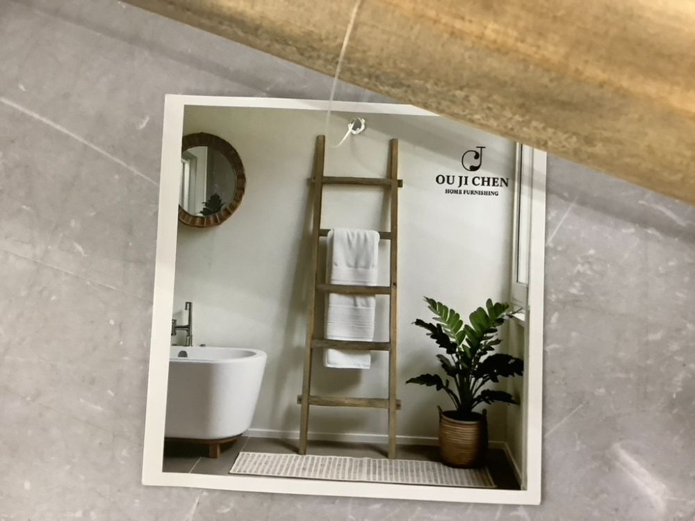 Wood Blanket Ladder - Image 9 - Lot 272