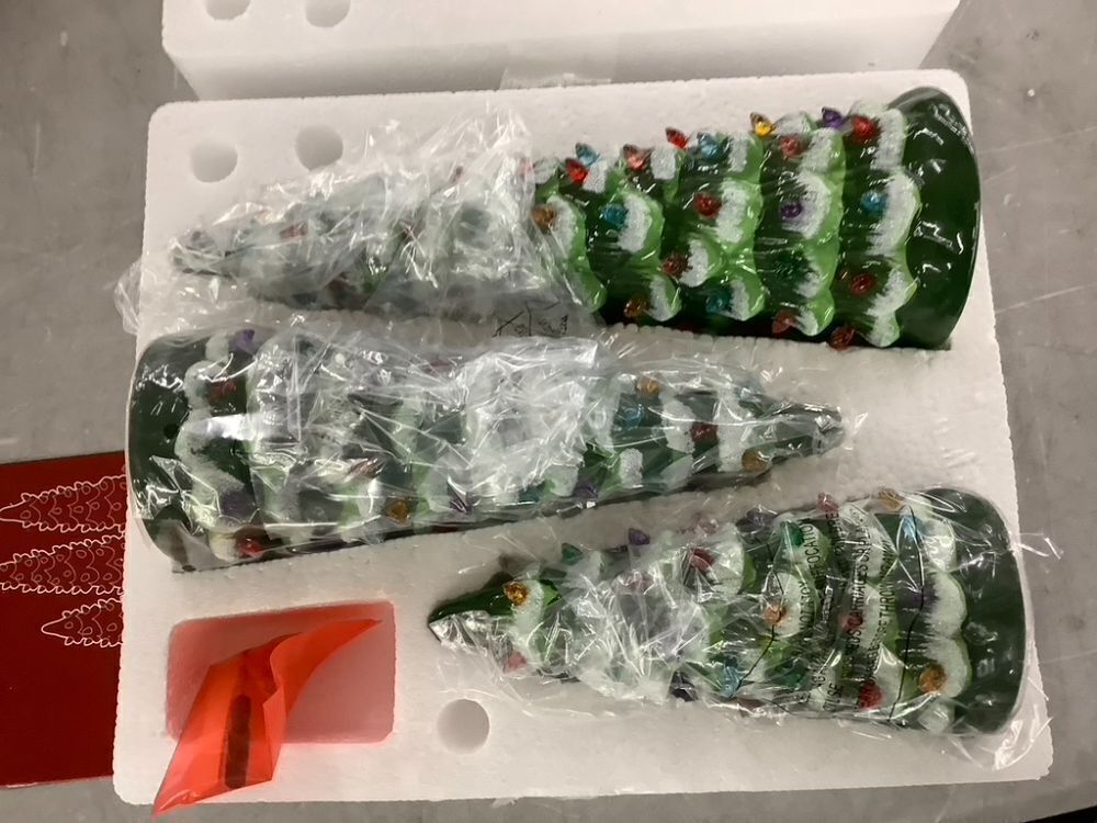 Set of 3 Pre-Lit Ceramic Tabletop Christmas Trees - Image 2 - Lot 274