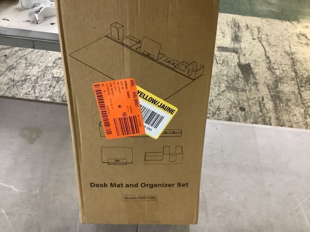 Black 6 in 1 Mouse Mat with Magnetic Desktop Storage Accessories, 31.5 in. x 14 in. x 2.44 in. - Image 6 - Lot 335JF