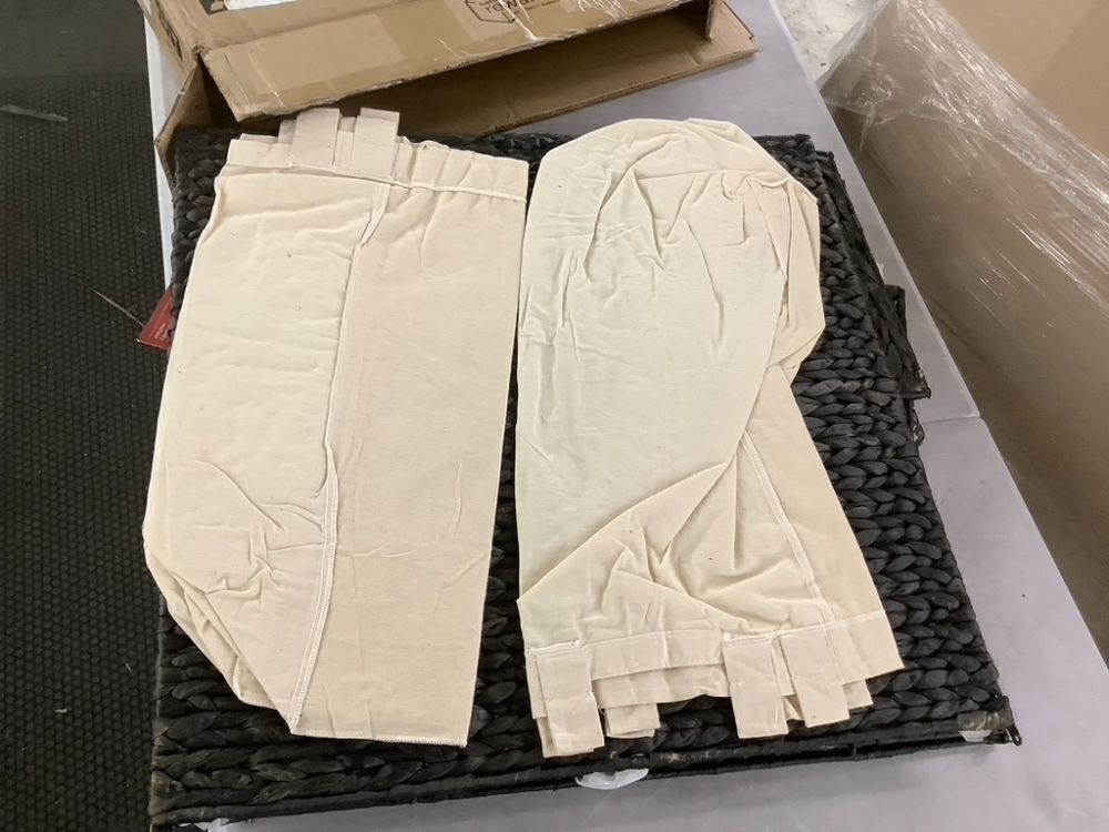 Large Water Hyacinth Double Laundry Hamper Basket w/ 2 Liner Bags - Image 5 - Lot 367