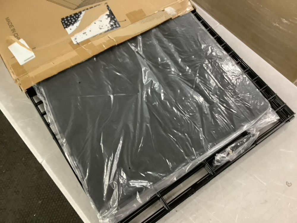 Pet Playpen - Image 5 - Lot 473