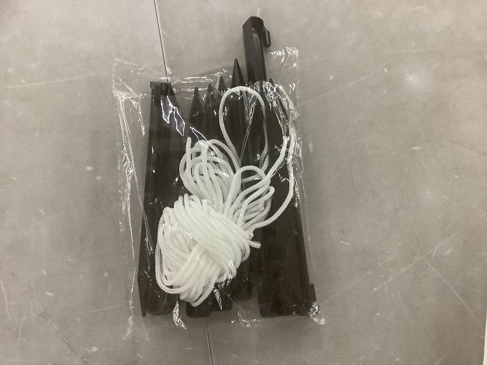 7' Christmas Inflatable - Image 4 - Lot 523