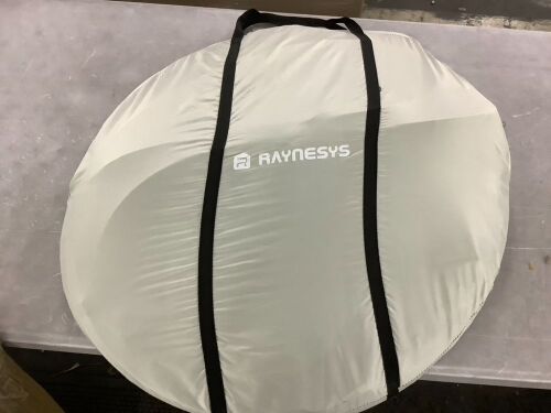 Raynesys Sports Pods, Instant Pop Up Bubble Tent Fits 3-4 Persons - Zipper Broken on Cover - Lot 571