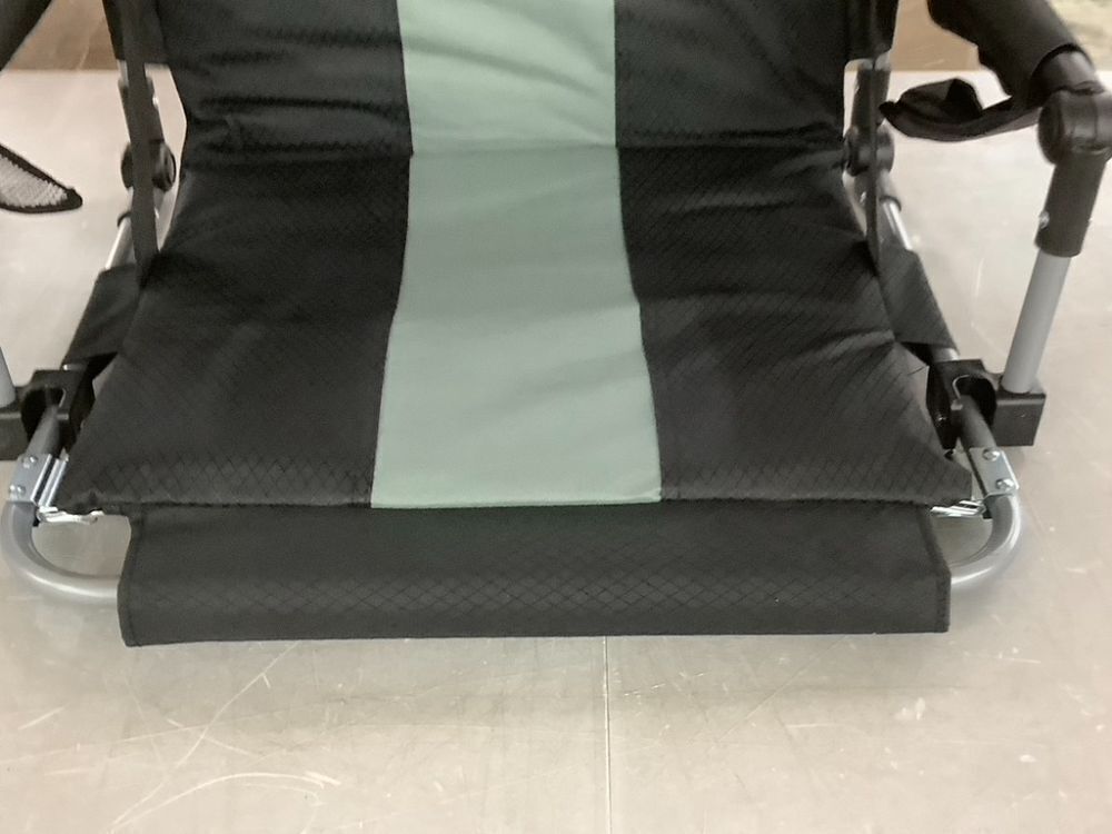 Folding Stadium Seat - Image 3 - Lot 664