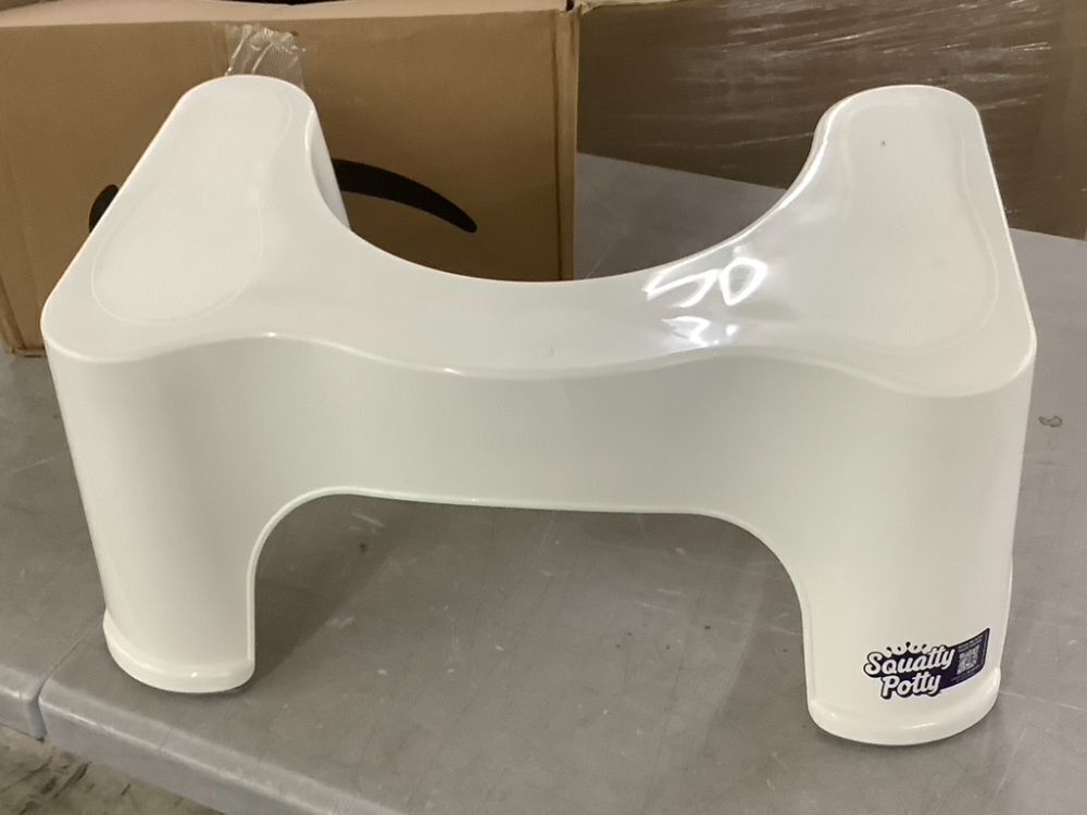 Squatty Potty The Original Bathroom Toilet Stool - Image 2 - Lot 762