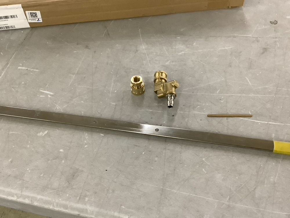 24" Radiator Cleaning Wand Pressure Washer Attachment - Image 2 - Lot 766