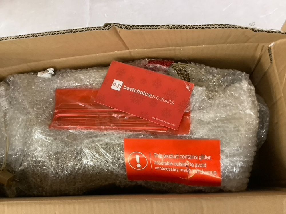 3-Piece Lighted Christmas Deer Set Outdoor Decor with 175 LED Lights - Image 3 - Lot 773