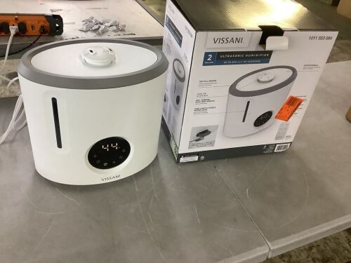 Vissani 2 Gal. Ultrasonic Humidifier 360 Degree Turning Dual Nozzle Cool & Warm Mist for Large Room (600 sq. ft.) in Grey/White - Lot 701JF