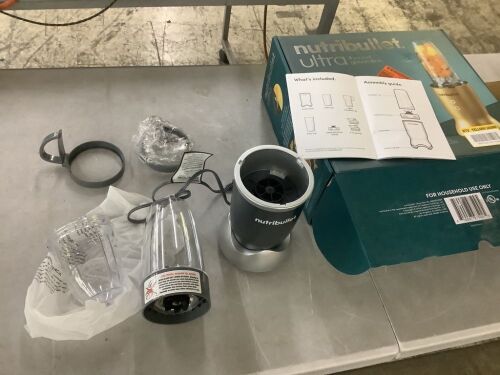 NutriBullet Personal Blender with 2 Cups - Lot 213JF