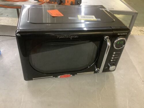 Nostalgia Retro 0.7 cu. ft. 700-Watt Countertop Microwave Oven in Black - Lot 608JF