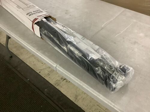 Retractable Baby Gate - Lot 665