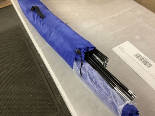 4-6 Person Arch Beach Wind Shade with Double Pole - Lot 651