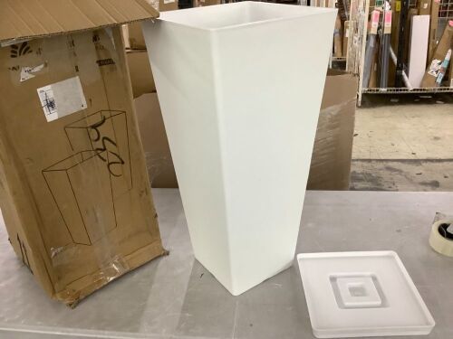White Plastic Planter 28" - Lot 555