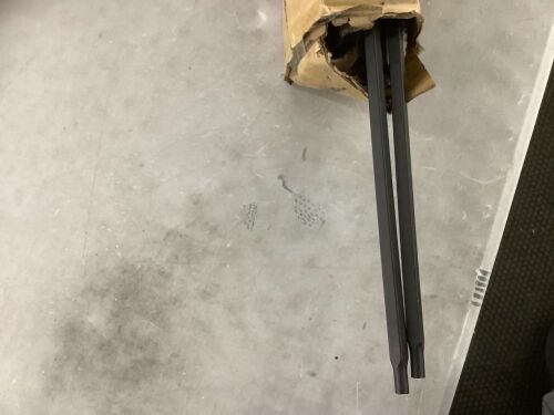 20 Pack 36" x 1/2" Wrought Iron Balusters for Staircase - Lot 557