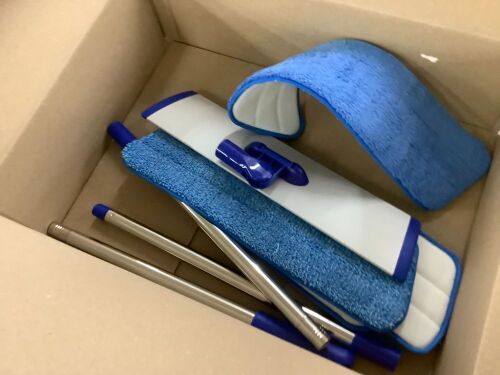 18" Microfiber Mop - Lot 794