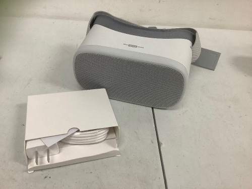 VR Headset, Untested, Appears New, Sold as is - Lot 80R
