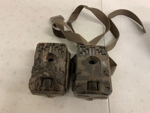 Lot of (2) Assorted Trail Cams, E-Comm Return - Lot 128
