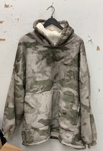 White River Over Sized Hoodie/Blanket, OSFM, E-Comm Return - Lot 161