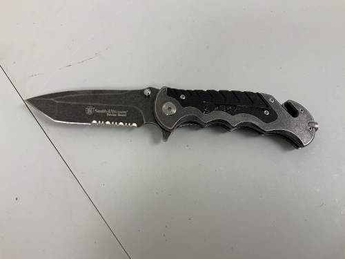 Smith & Wesson Knife, E-Comm Return - Lot 298R