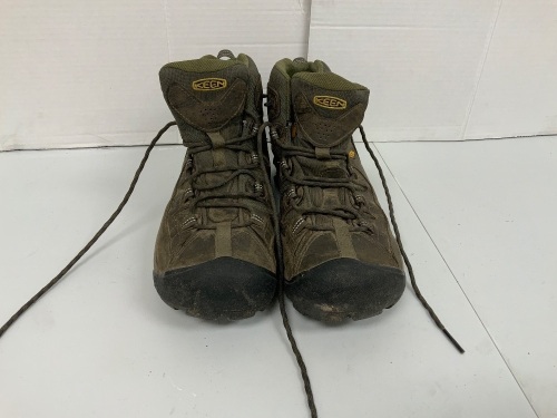Keen Boots for Men, 11.5, E-Comm Return - Lot 304R