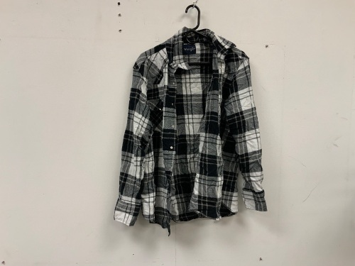 Wrangler Button Down, Not Sure if Mens or Womens, XL, E-Comm Return - Lot 358R