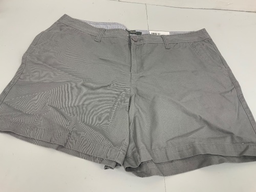 Natural Reflections Womens Shorts, 18W, E-Comm Return - Lot 396R