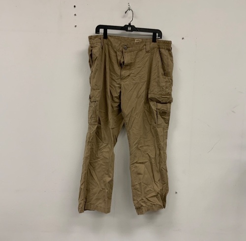 Red Head Pants for Men, 40/30, E-Comm Return, Ripped Belt Loop - Lot 407R