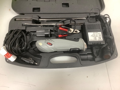 Rapala Electric Travel Fillet Knife, Powers Up, E-Commerce Return, Sold as is - Lot 488