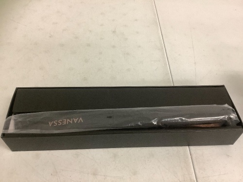 Vanessa Hair Straightener, Works, Appears New, Sold as is - Lot 507R