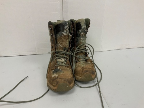 Mens Boots, 10.5D, E-Commerce Return, Sold as is - Lot 532R