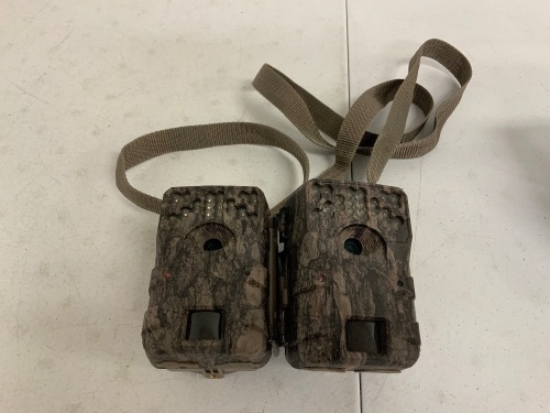 Lot of (2) Assorted Trail Cams, E-Comm Return - Lot 676