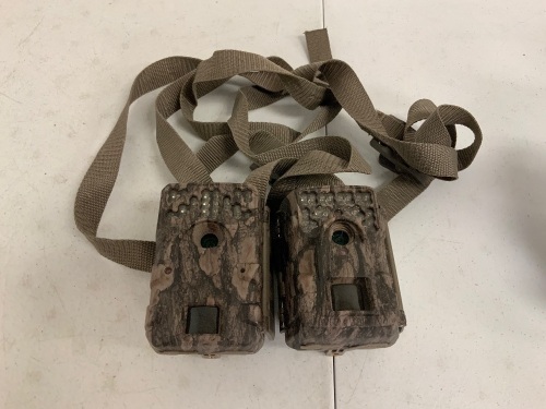 Lot of (2) Assorted Trail Cams, E-Comm Return - Lot 696
