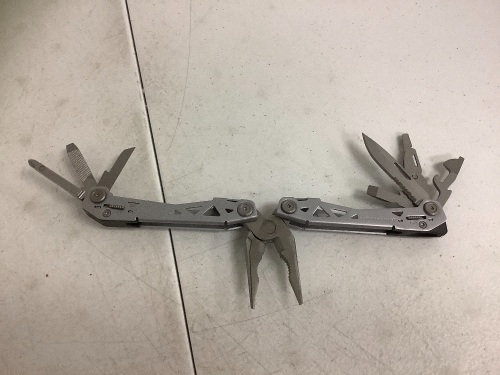 Gerber Multi Tool, E-Commerce Return, Sold as is - Lot 712R