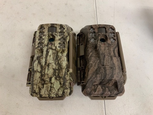 Lot of (2) Assorted Trail Cams, E-Comm Return - Lot 716