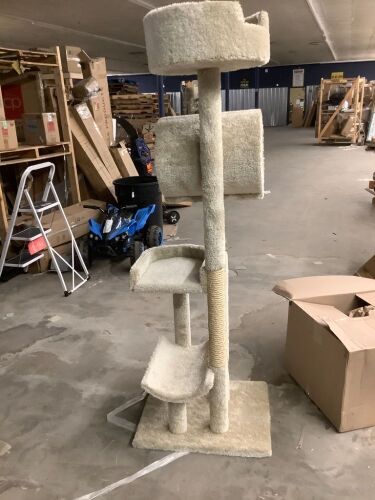 Cat Tree - Lot 769