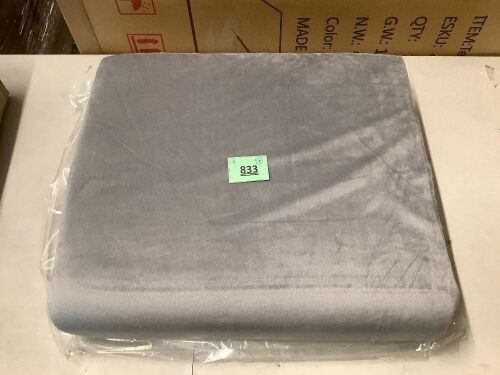 Extra Thick Seat Cushion Pad - Lot 833