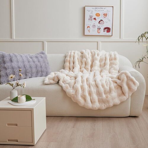 chovy White Blanket for Couch - Lot 9850