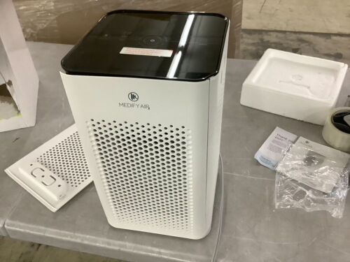 Medify Air Purifier with True HEPA H13 Filter, 825 ft² Coverage in 1hr - Front Panel Bent - Lot 265