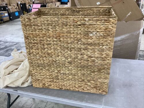 Large Water Hyacinth Double Laundry Hamper Basket w/ 2 Liner Bags - Lot 655