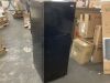 Vissani 10.1 cu. ft. Top Freezer Refrigerator in Black - Dented - Thumbnail 2