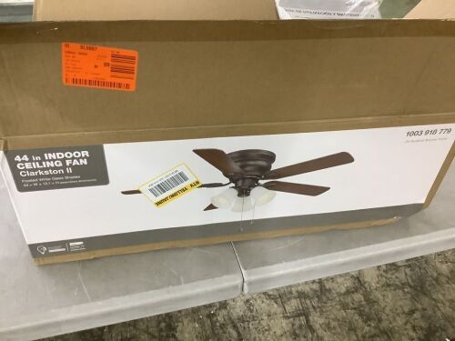 Hampton Bay Clarkston II 44 in. LED Indoor Oil Rubbed Bronze Ceiling Fan with Light Kit - 1 Glass Shade Broken - Lot 606JF