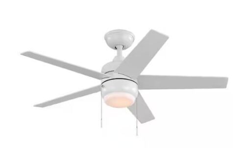 Hampton Bay Mena 44 in. LED Indoor/Outdoor Matte White Ceiling Fan with Light Kit and Reversible Blades Included - Lot 211JF