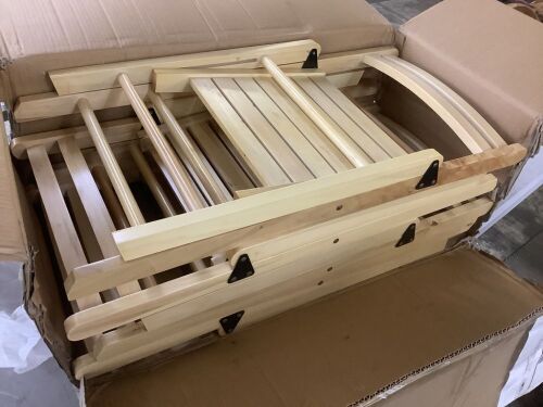 VINGLI 4 Pack Wood Folding Chairs - Lot 113