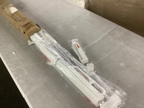 Retractable Mesh Baby Gate - Lot 663