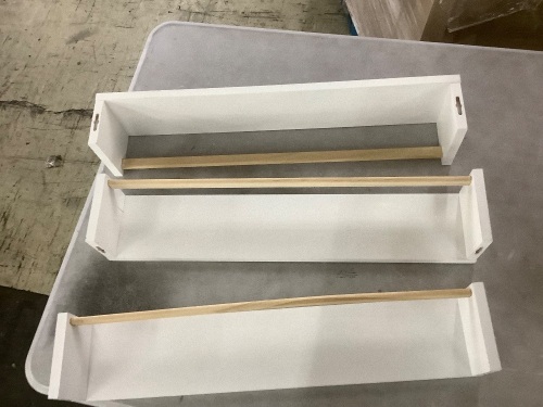 16.5 Inch Floating Shelves, 3 pc - Lot 790