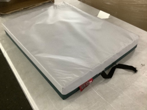 Gel Supreme Wheelchair Seat Cushion 24'' L x 18'' x 3'' H, 300 lb - Lot 766