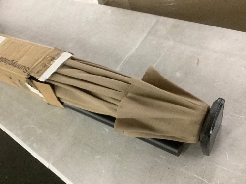 9' LED Patio Umbrella - Lot 787