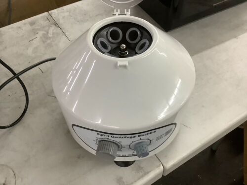 Desktop Electric Laboratory Centrifuge Machine - Lot 744